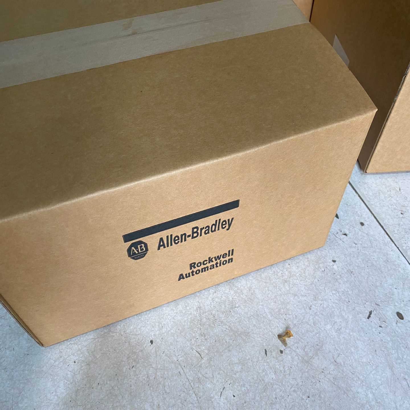 2711P-K10C4D8，议价~询价