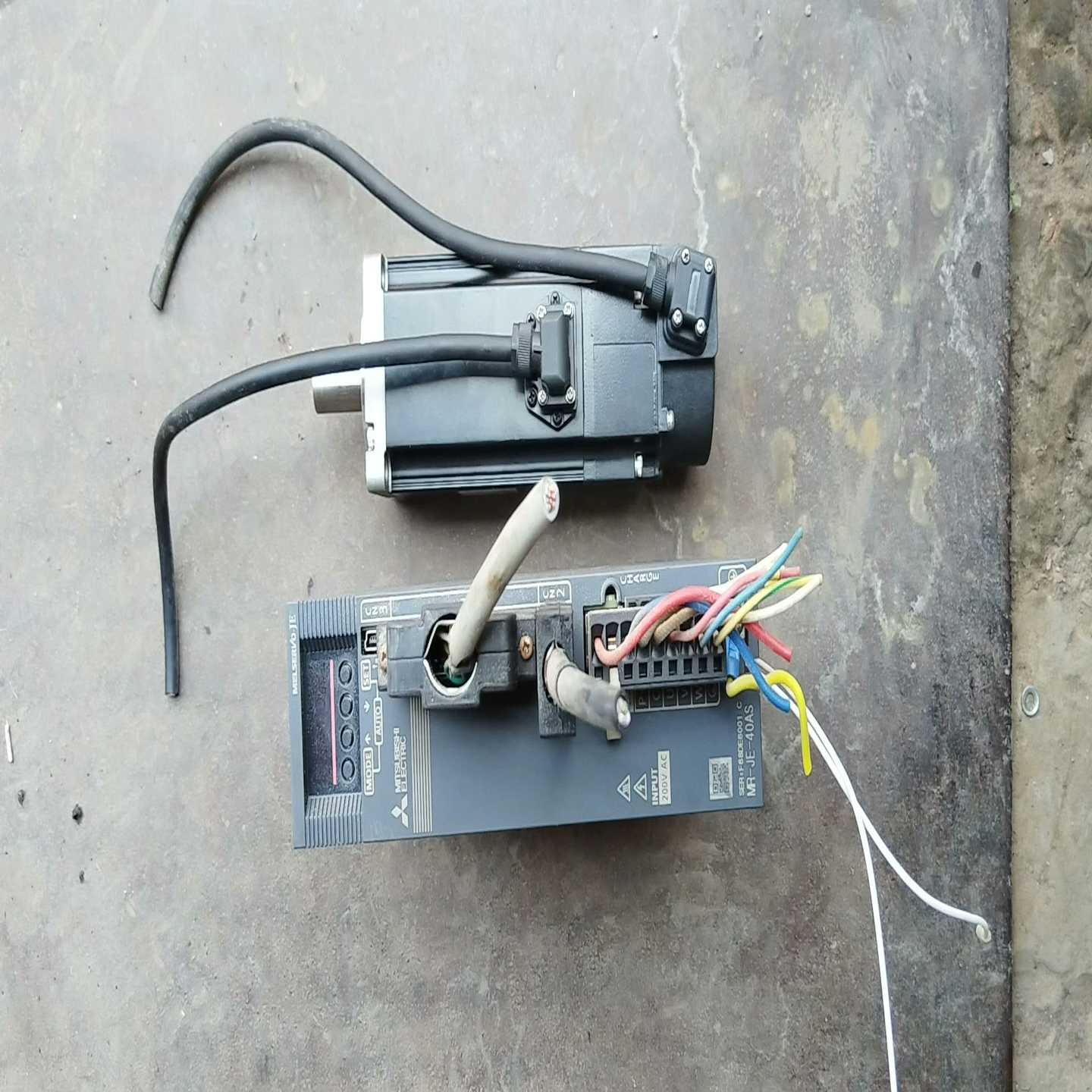 三菱MR-JE-40AS电机HJ-FS43J，400W大功率--议价商品