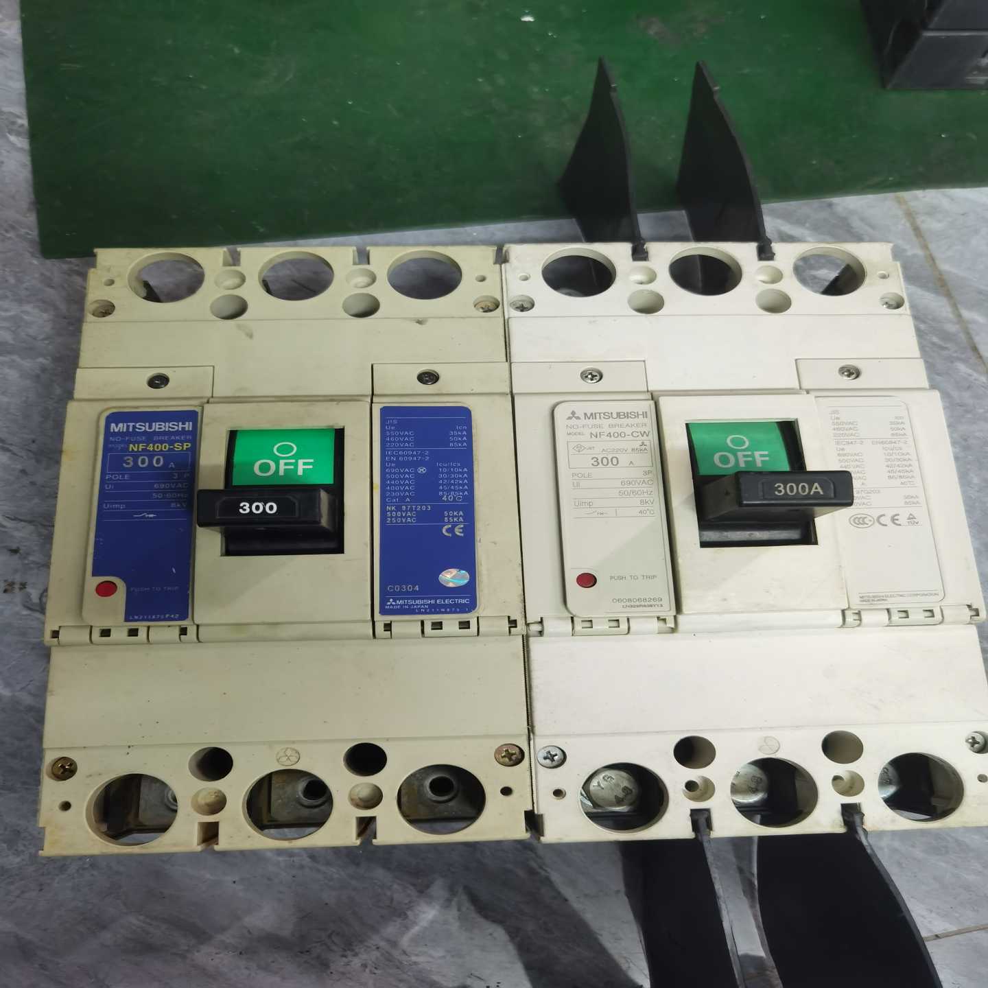 三菱空气开关，型号NF400-SP/NF400-CW，300--议价商品