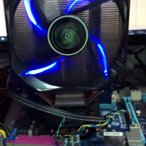 【询价】四管 CPU散热器  99新 使用完好