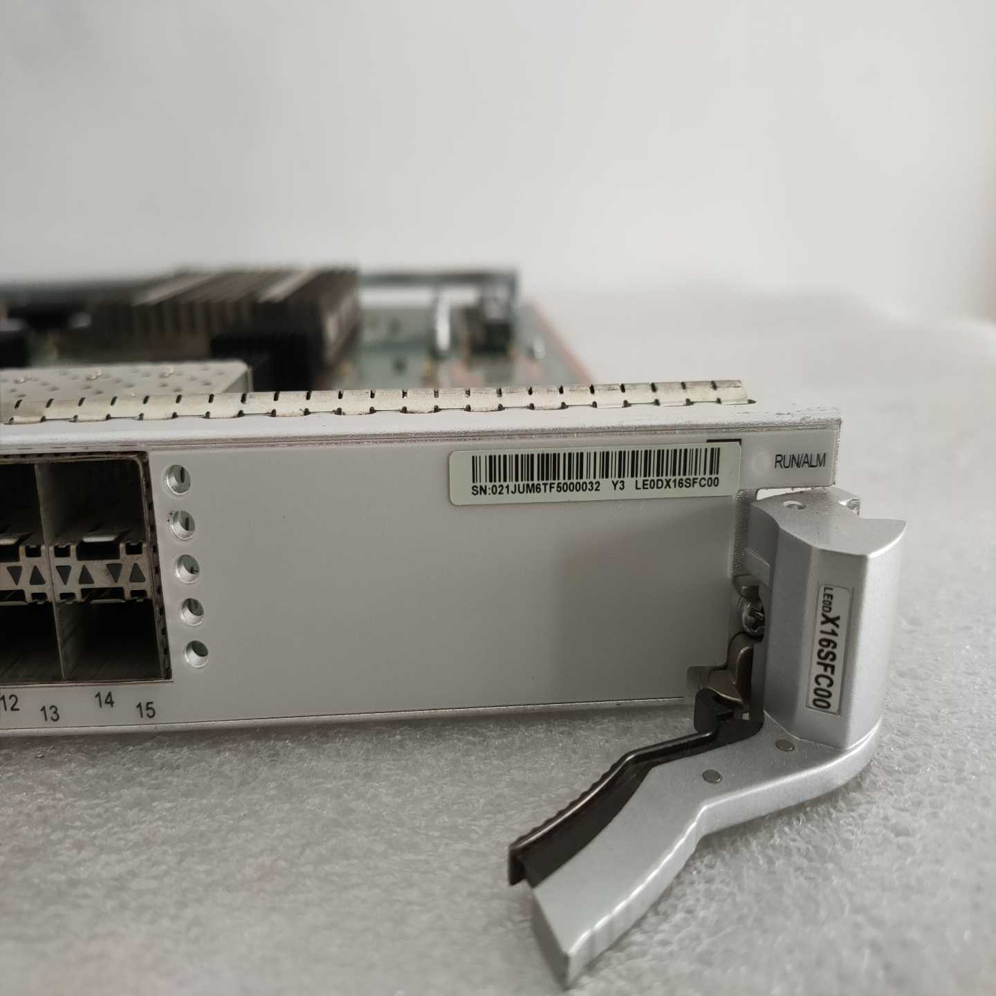 华为LE0DX16SFC0016口万兆板卡X16-议价