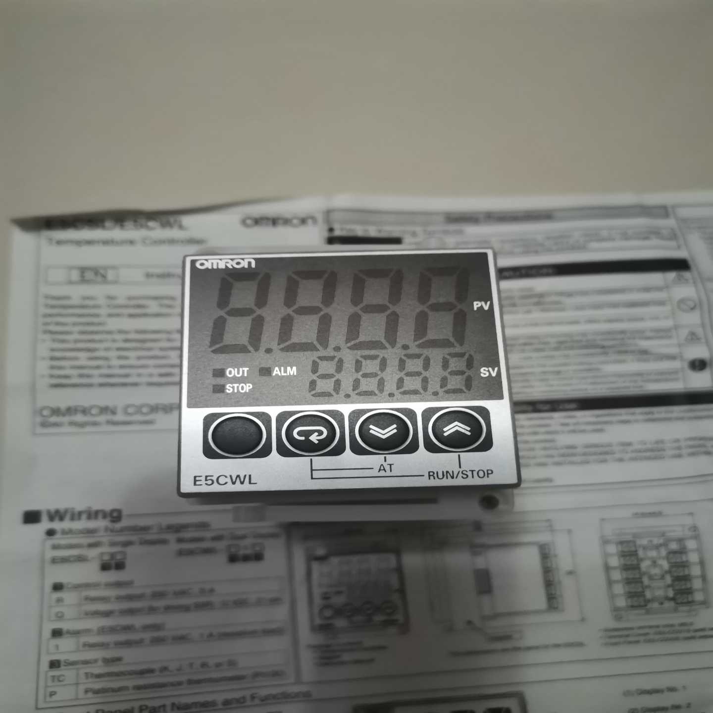 温控器E5CWL-R1TC数字显示温控仪调节器询价