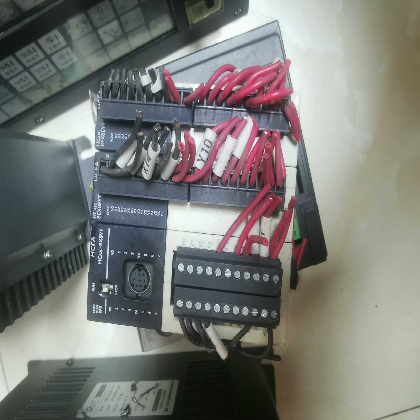 禾川PLC控制器，HCA2C-8X8YT-D，主机一台。HC询价