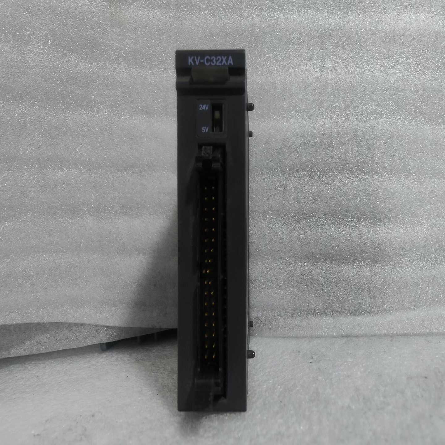 基恩士PLCKV-C32XA实物图，大量现货，成色漂亮，--议价商品