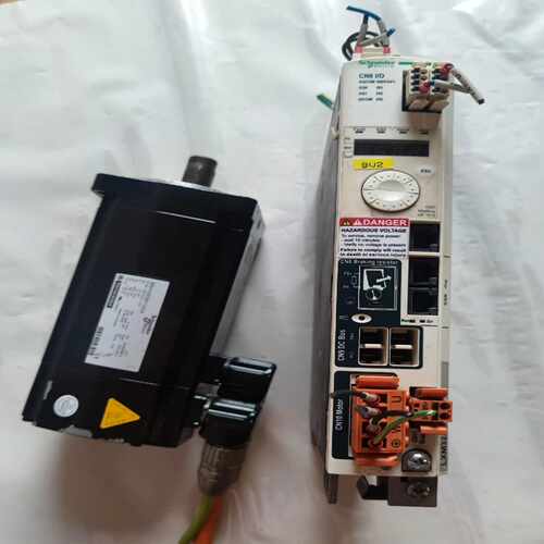 询价施耐德伺服电机BSH0702P01A2A驱动器LXM32AD