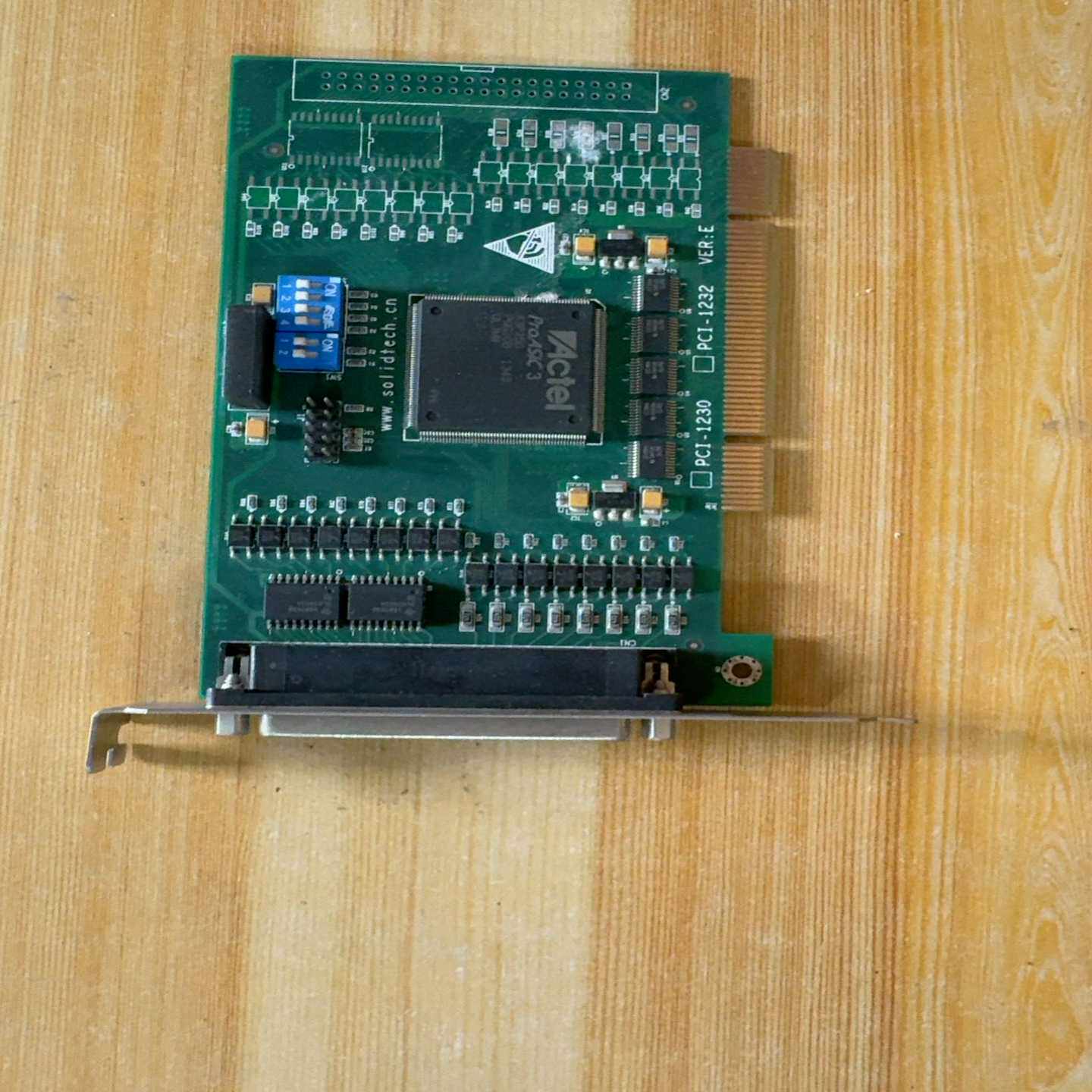 升立德PCI-1230/1232光隔离32通道输入输出控制卡--议价商品
