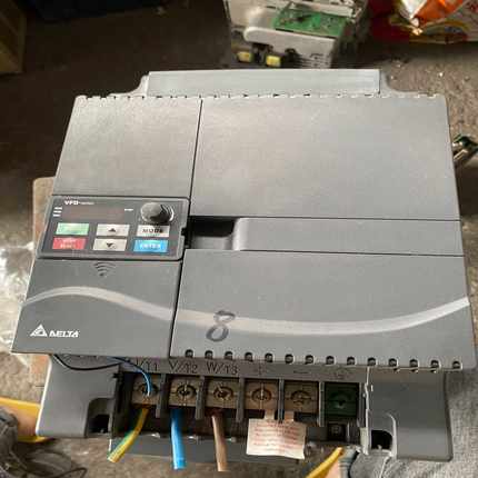 台达变频器VFD150E43A，380V，15Kw，如图~询价