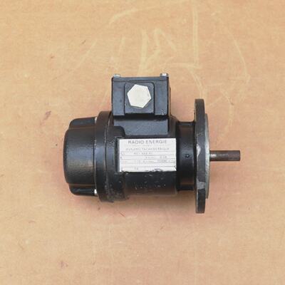 RADIO ENERGIE RE0444R1 DYNAMO TACHYMETRIQUE