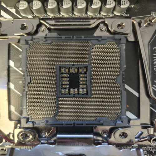 （议价）出华南金牌X99-BD3主板，带底座，挡板，支持26