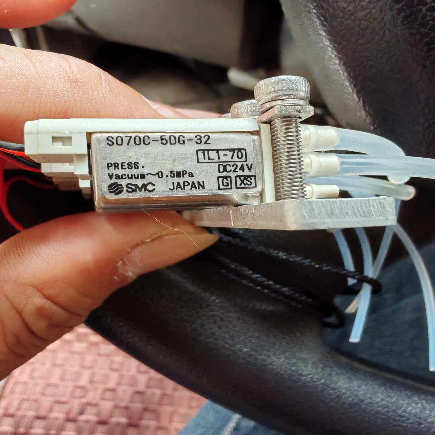 询价SMCS070C-5DG-32微型电磁阀，日本原装，DC