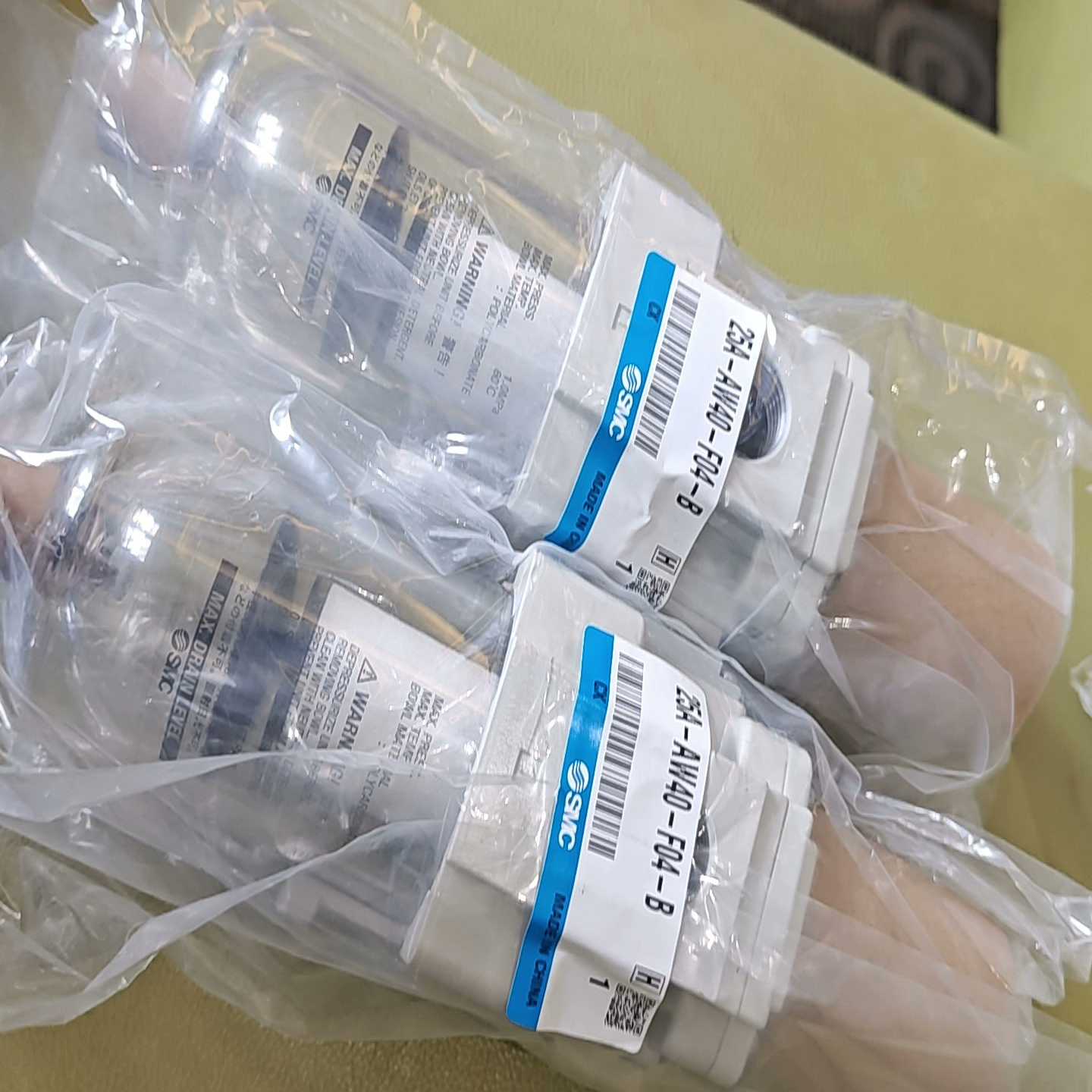 SMC过滤减压阀AW40-F04-8-B全新正品原装未拆封含-询价客服