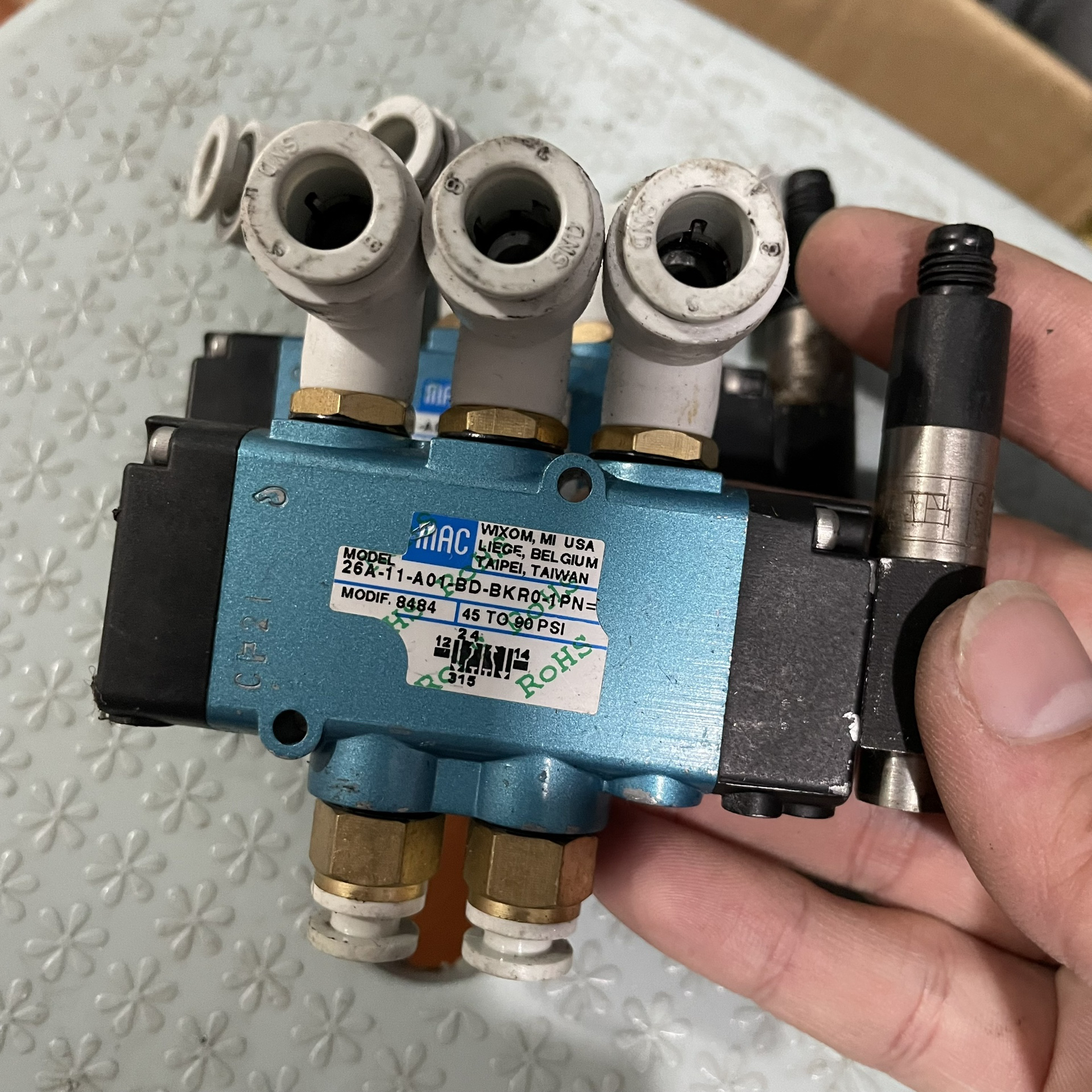 【请询价】MAC电磁阀 26A-11-A01-BD-BKR0-1PN=