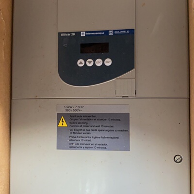 ATV28HU90N4ATV285.5KW库存全新-议价