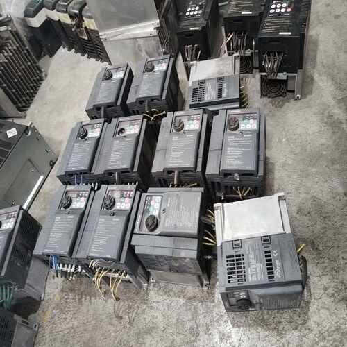 FR-D740-0.75K-CHT原装拆机三菱变频器0.75