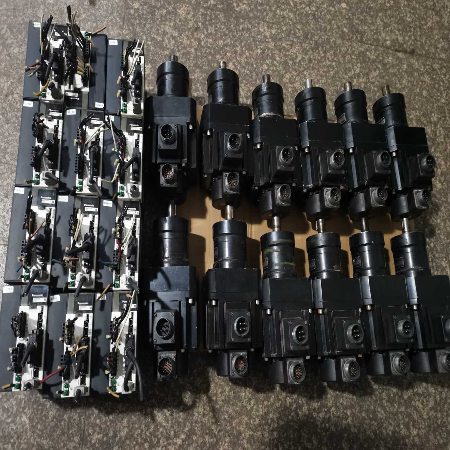 松下A5/MDDHT3530/MDME092G3G伺服电机多--议价商品