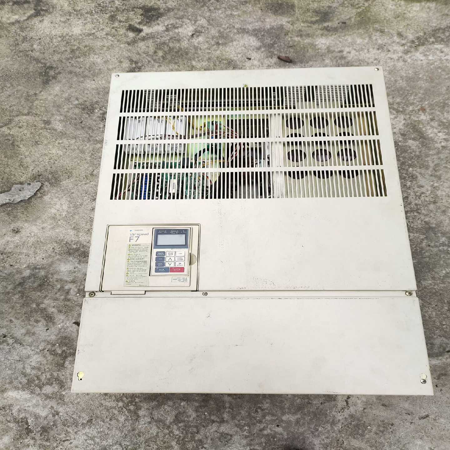 【议价】安川变频器CIMR-F7B4160160KW380V原适用