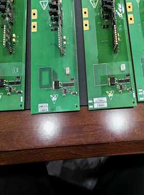 THK导轨两条，每条两个滑块，型号SHS20，杆长86cm，【博航商行】