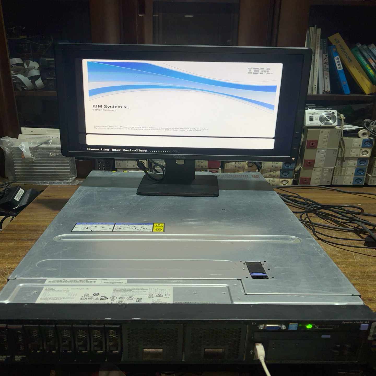 询价~IBM X3650 M4服务器 2.5寸8盘位 双电源 64
