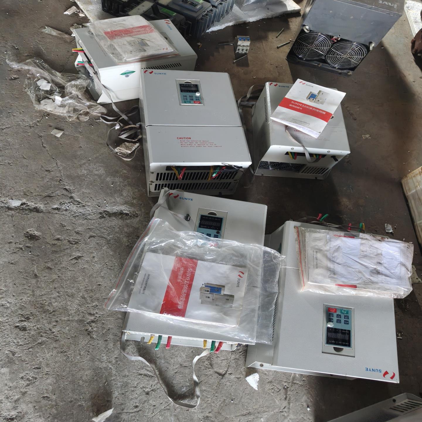 询价全新装机未使用日业变频器，SY3200-P037T4B1，S