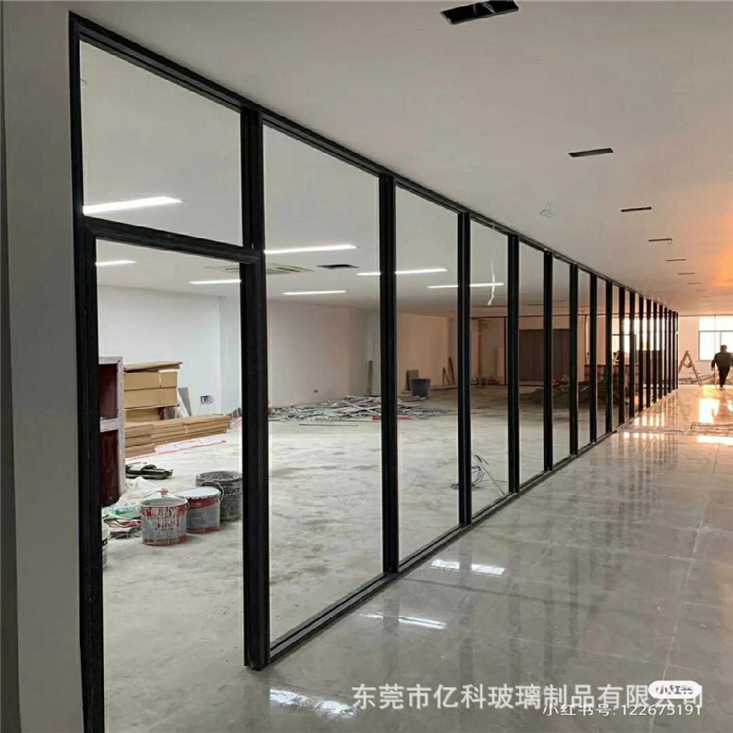 12MM钢化玻璃隔断墙玻璃屏风厂房办公隔断铝合金玻璃隔断高端大气