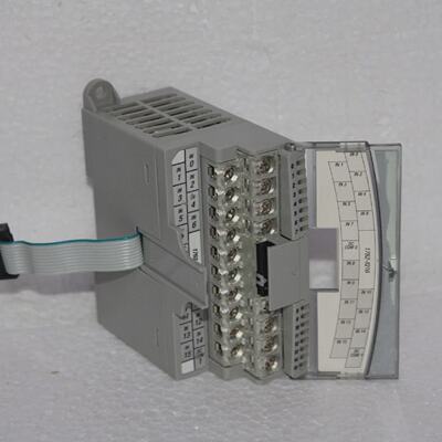 Allen Bradley 1762IQ16 B MicroLogix 16PT. 24VDC SINKSOURCE I