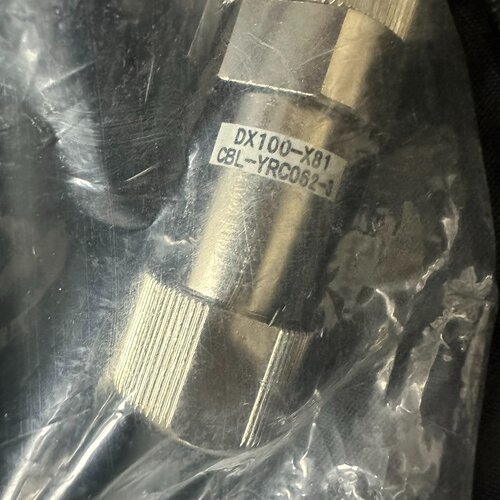 溢价-安川DX100200示教器延长线CBLYRC062
