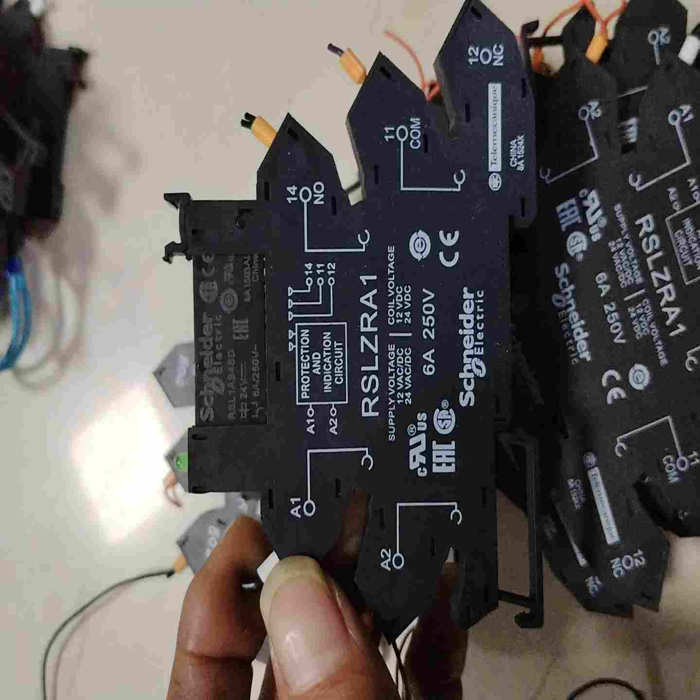询价~RSL1AB4BD继电器RSLZVA1底座