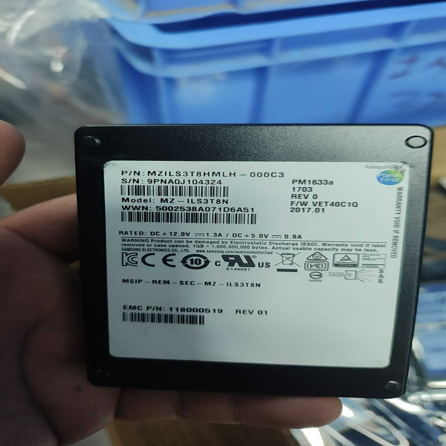 现货200个三星PM1633a3.84TBSAS固态--议价商品