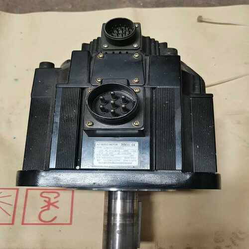 1200W安川伺服电机SGMGH-12ACB6C，成色如询价