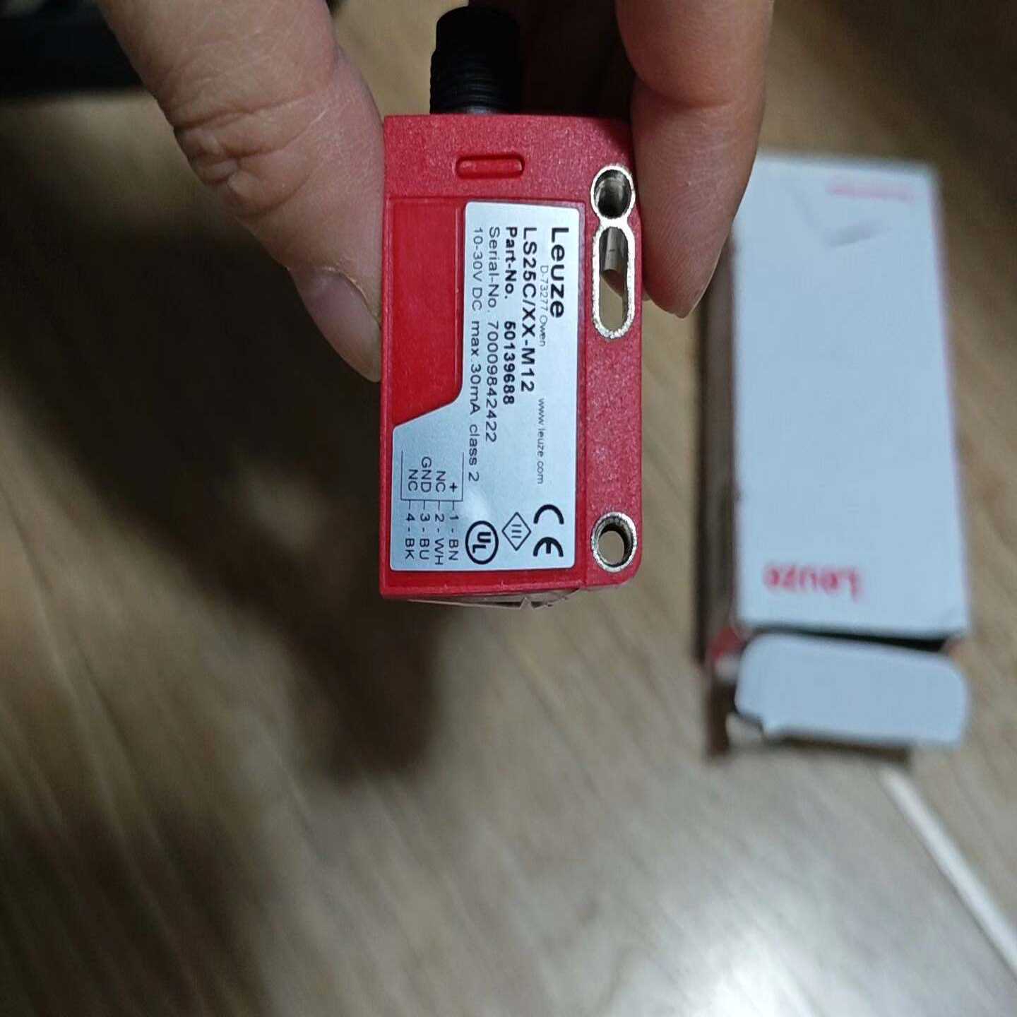 劳易测传感器LS25C/XX-M12，型号50139688。-议价