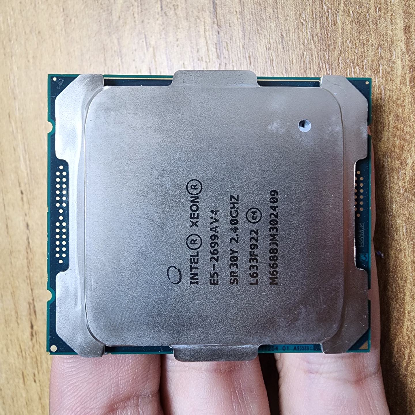 IntelXeonE52699AV4CPU英特尔至强E5处理器22核心44线程原厂图片