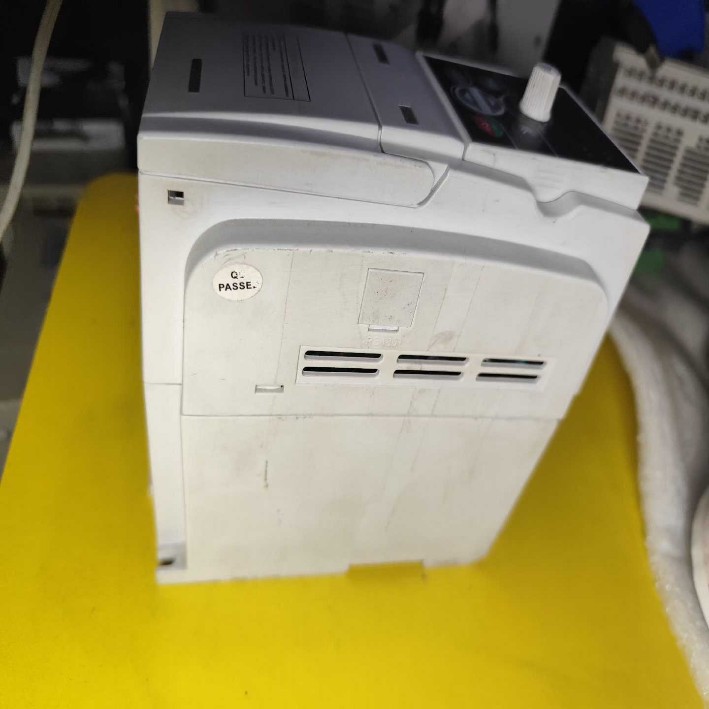 咨询-四方E310-4T0007B,,卡外壳扣子掉了