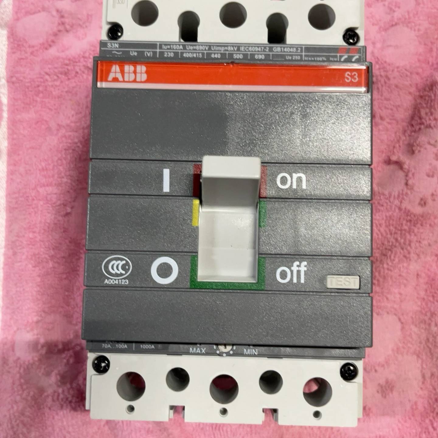 ABB塑壳断路器S3N100100A3P。1SDA013--议价商品