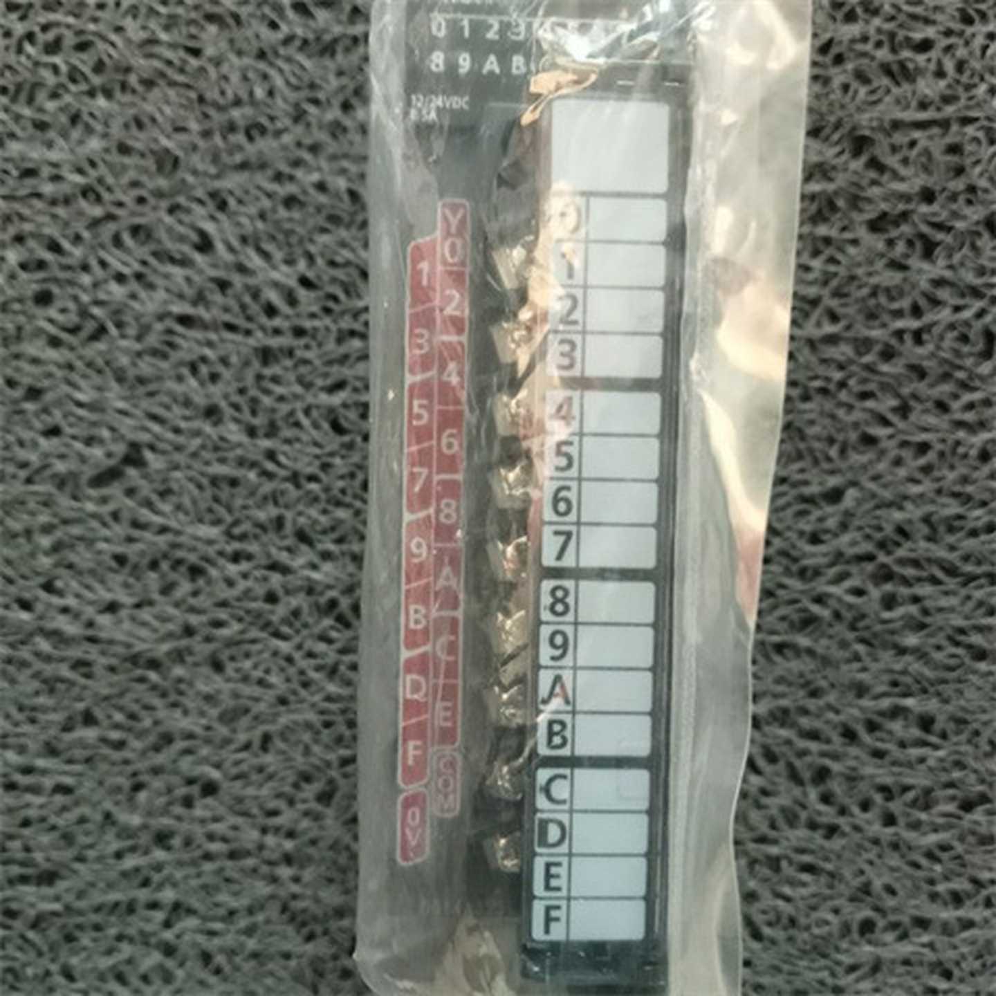 原装三菱PLC模块RYs40PT5P日本全新进口