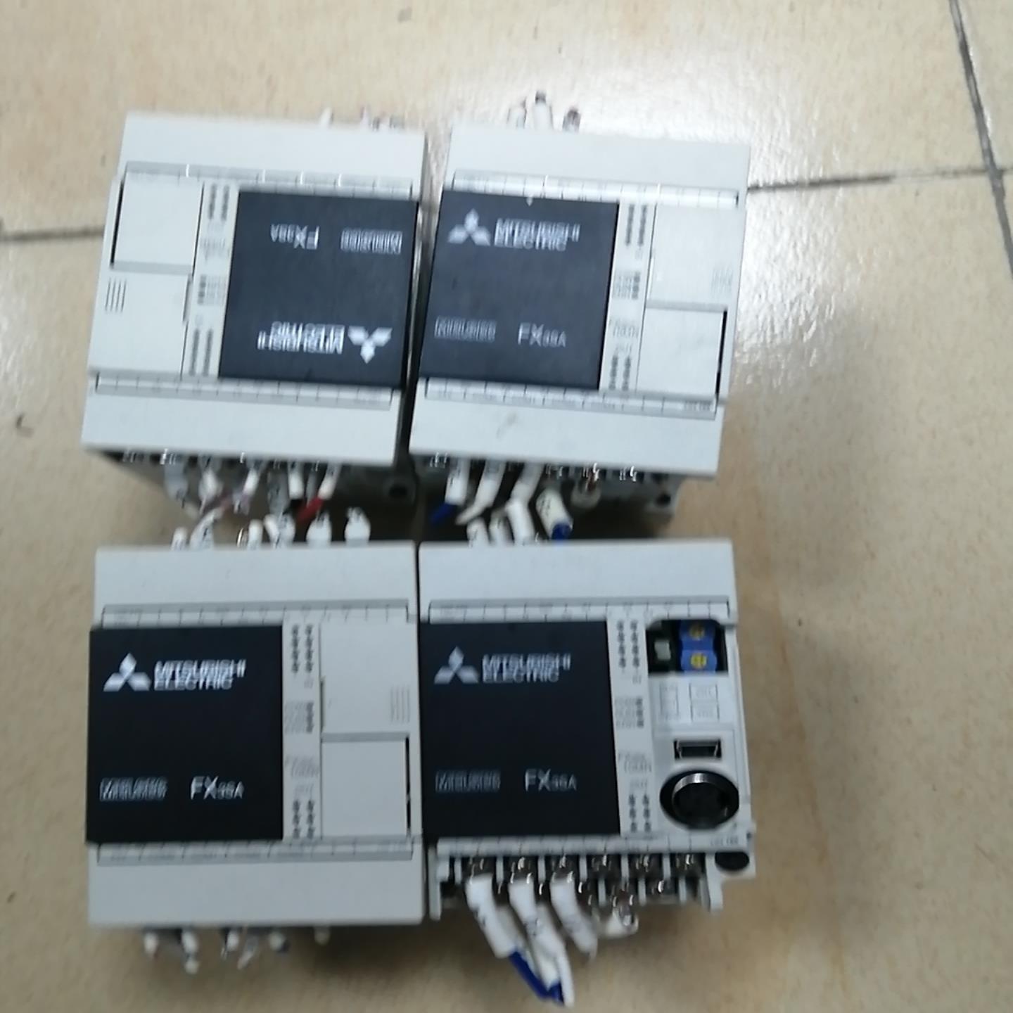 议价三菱PLC  FX3sA  10MR-CM  仓库有十个日