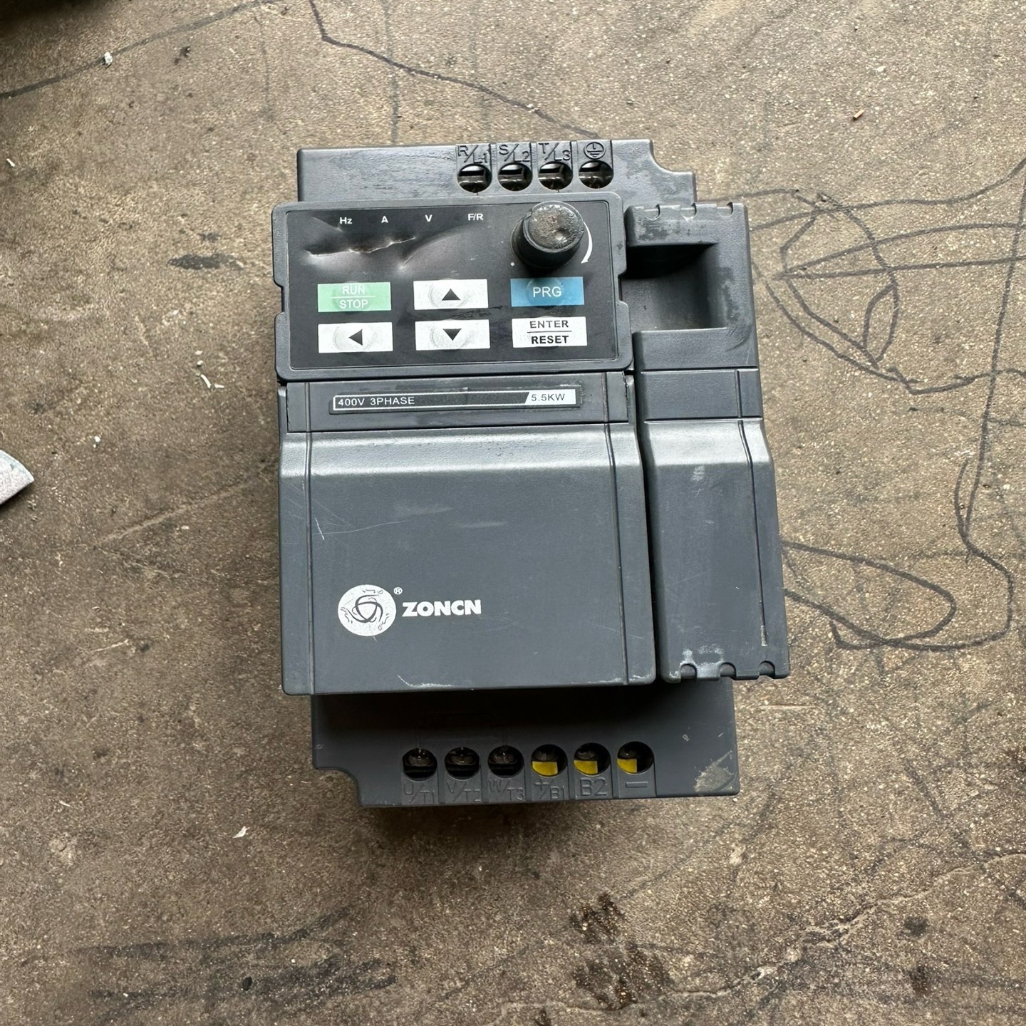 【议价】众辰变频器二手拆机众辰变频器型号Z2400-5R5P输