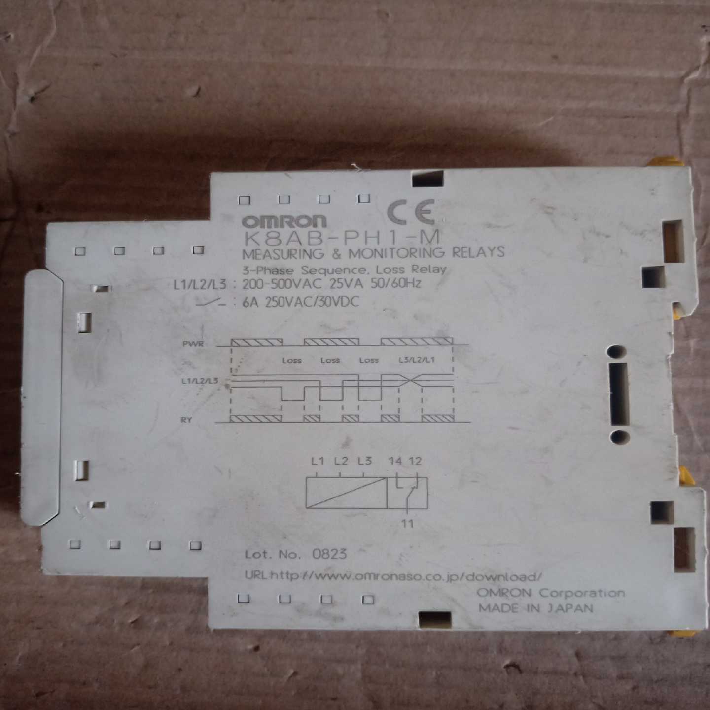 议价欧姆龙测量监控继电器K8AB-PH1-M，拆机件，功能完好，
