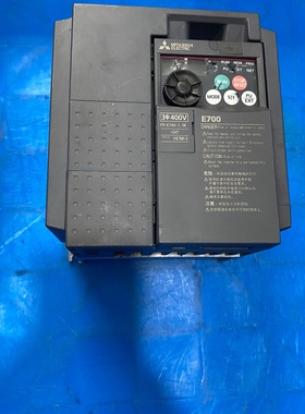 【议价】三菱变频器型号FRE7403.7KCHT实物图拍摄