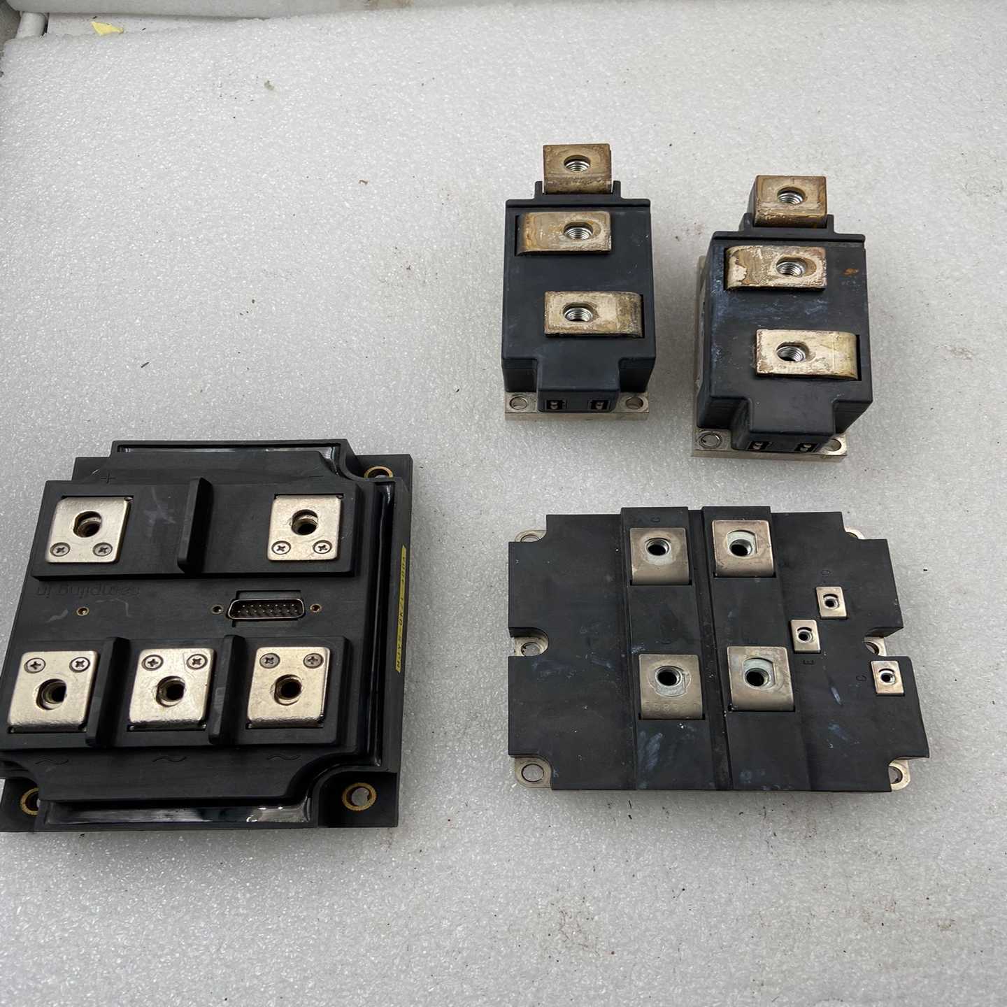 英飞凌eupec模块FZ1200R12KF5;b65询价