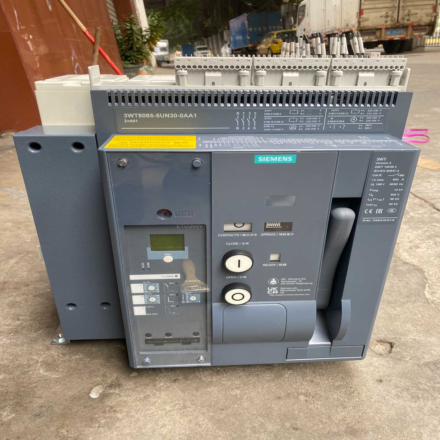 3WT8085-5UN30-0AA1西门子开关断路器装过--议价商品