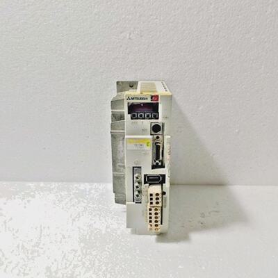 Mitsubishi MRE40AKH003 AC Servo driveused