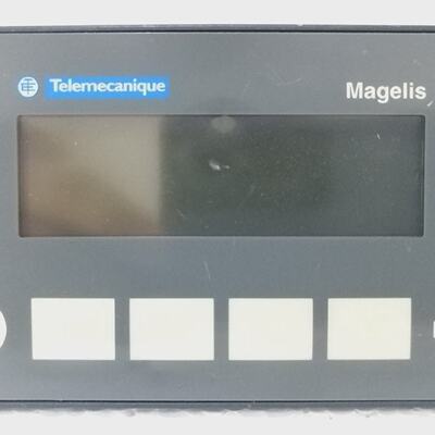 Schneider Telemechanique XBTN410 Small panel with keypad wit