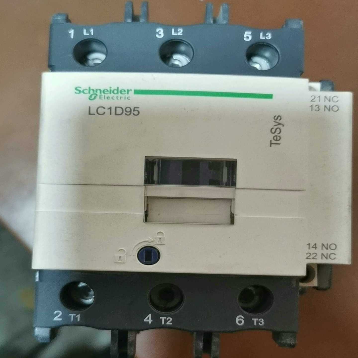 【议价】LC1D95M7C220V。9成新。适用