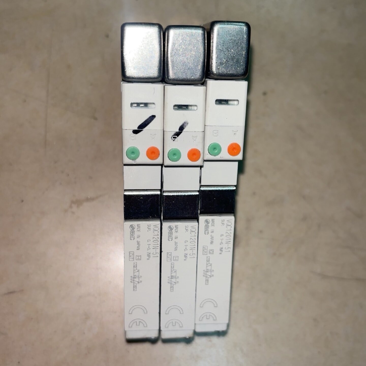 二手拆机 SMC 电磁阀 VQC1201N-51 成色如图，--议价商品