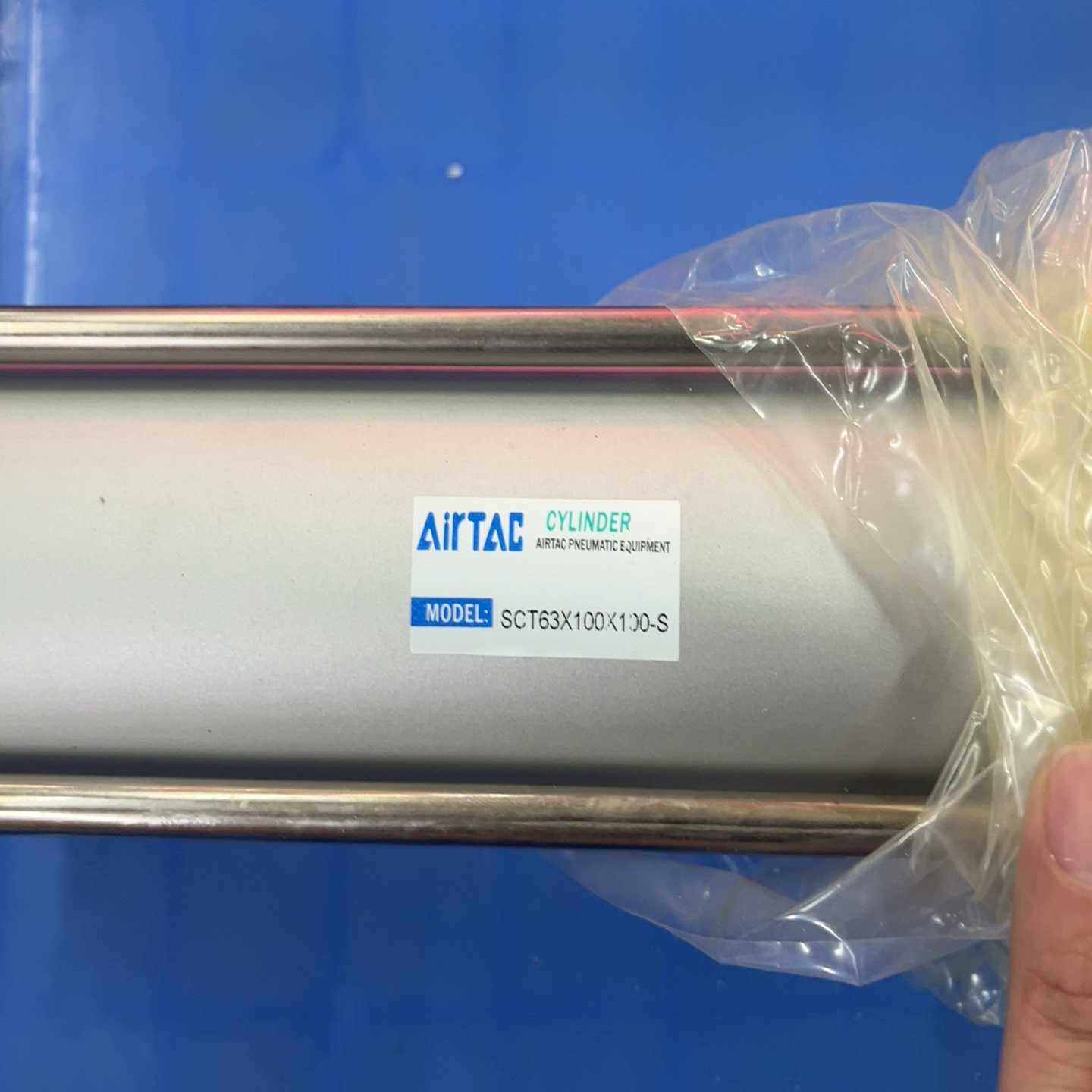 亚德客多位置倍力气缸SCT63*100*100-S全新外包