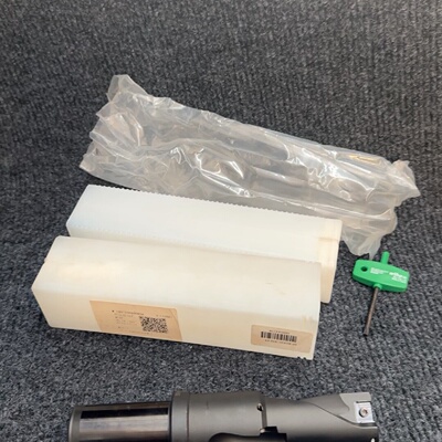 仓库现货一台普拉米特可转位浅孔钻SP8D33CS326-议价