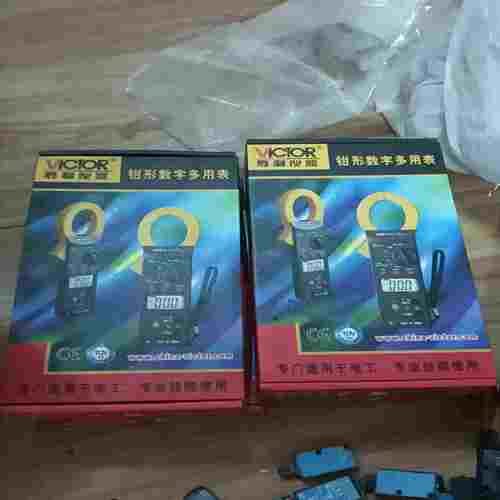 咨询-胜利数字钳形表VC6016C少量库存宝贝，一共6套，有一套没