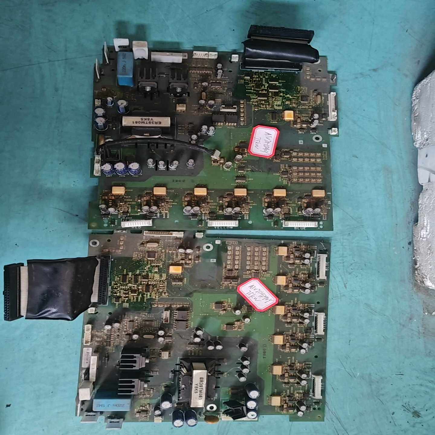 ATV71HD90Y施耐德690V变频器驱动板、电源板175