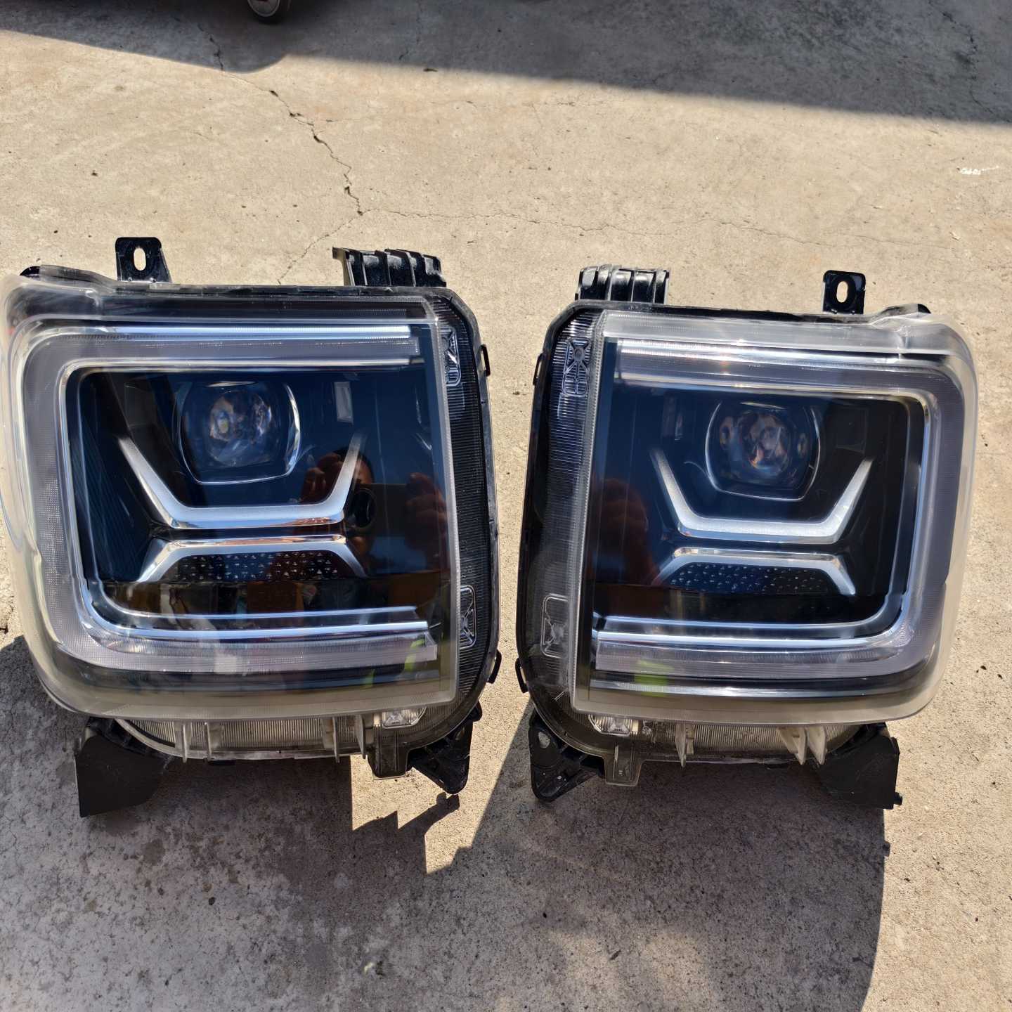 五菱miniGB原厂原车拆车高配全LED大灯--议价商品