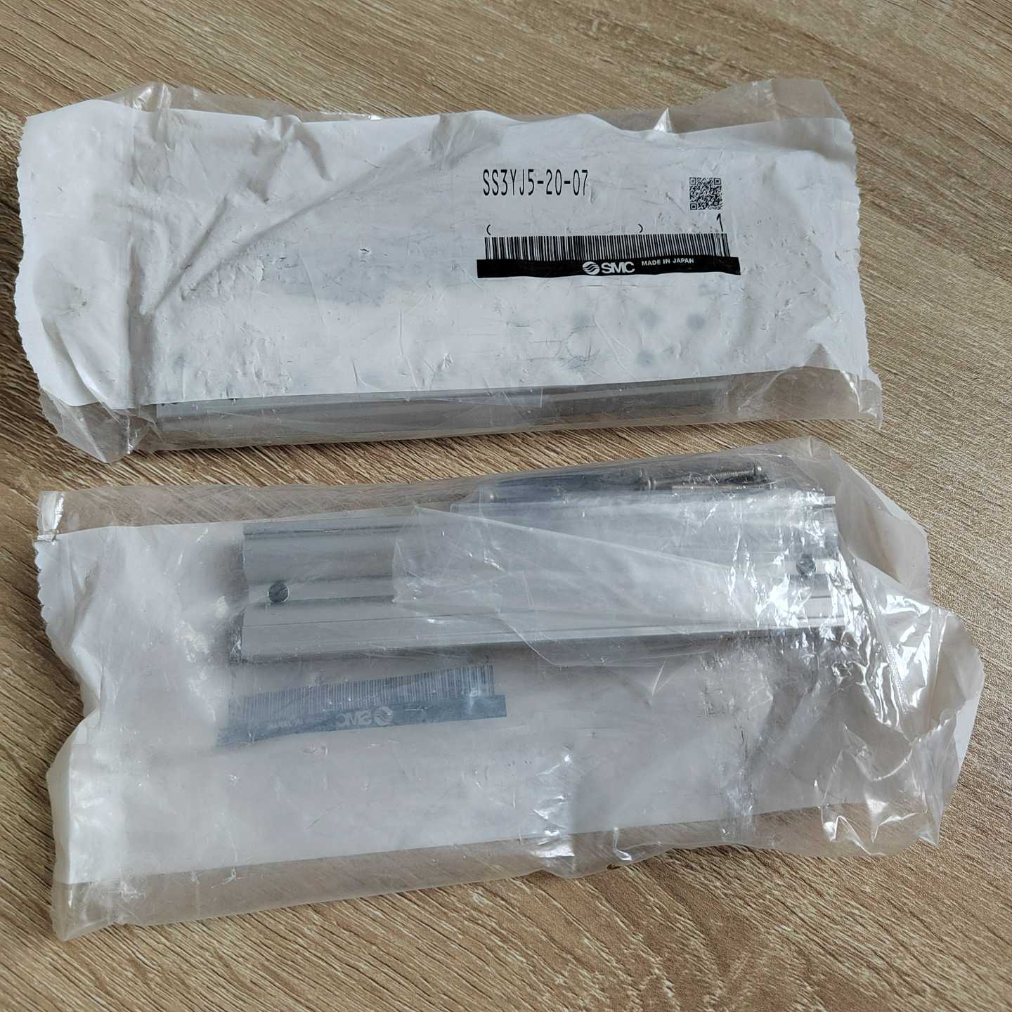 全新SMC电磁阀汇流板SS3YJ5-20-07--议价商品